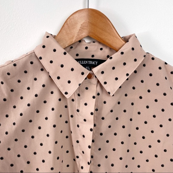 Polkadot Button-Up Blouse - Picture 3 of 4